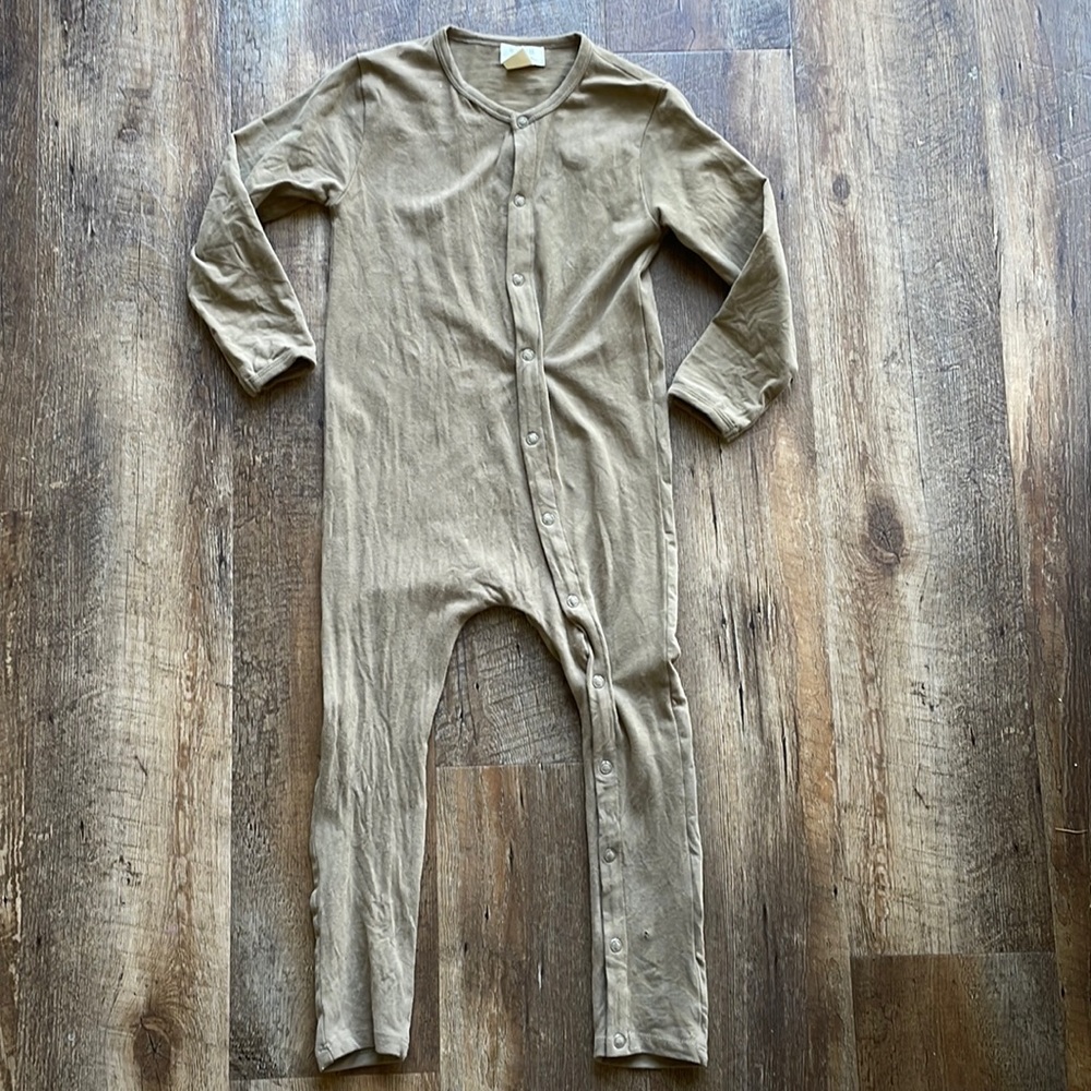 The simple folk one piece